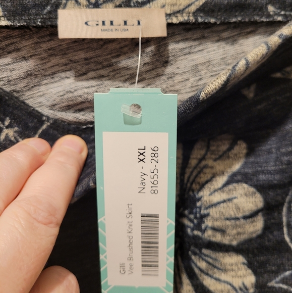 NWT  Gilli Flower knit skirt - Picture 2 of 4